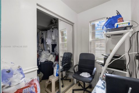 Villa ou maison à vendre à Hialeah, Floride: 3 chambres, 181.16 m2 № 1990879 - photo 17