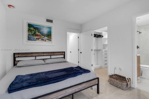 Townhouse in Homestead, Florida 4 bedrooms, 129.88 sq.m. № 1994428 - photo 4