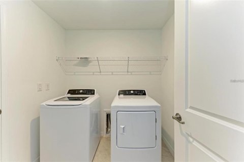 House in Port Charlotte, Florida 4 bedrooms, 180.32 sq.m. № 2209985 - photo 20