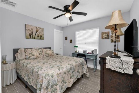 Commercial property in Punta Gorda, Florida 6 bedrooms, 231.14 sq.m. № 2239674 - photo 14