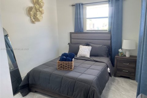 Villa ou maison à vendre à Miami Gardens, Floride: 4 chambres, 129.6 m2 № 2344440 - photo 25