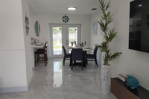 Villa ou maison à vendre à Miami Gardens, Floride: 4 chambres, 129.6 m2 № 2344440 - photo 9