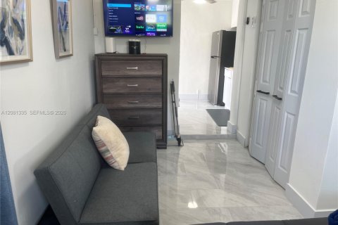 Villa ou maison à vendre à Miami Gardens, Floride: 4 chambres, 129.6 m2 № 2344440 - photo 23
