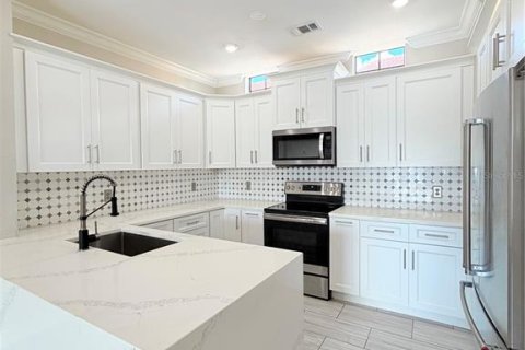 Touwnhouse à louer à Orlando, Floride: 3 chambres, 155.89 m2 № 2384052 - photo 11