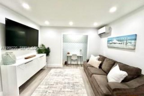 Снять в аренду квартиру в Хомстед, Флорида 1 спальня, 37.16м2, № 2028950 - фото 3