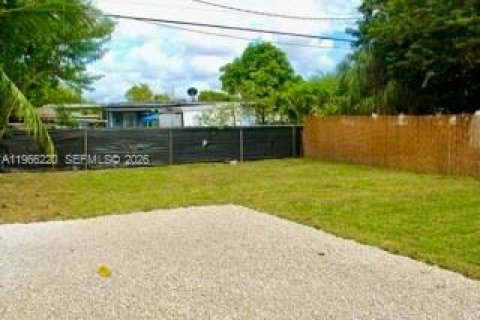 Снять в аренду квартиру в Хомстед, Флорида 1 спальня, 37.16м2, № 2028950 - фото 11