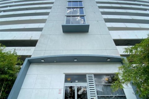 Кондоминиум с 1 спальней в Майами, Флорида № 2027467