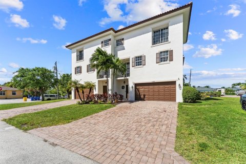 Villa ou maison à vendre à West Palm Beach, Floride: 3 chambres, 913.04 m2 № 2081777 - photo 9