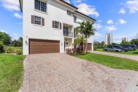 Villa ou maison à vendre à West Palm Beach, Floride: 3 chambres, 913.04 m2 № 2081777 - photo 8