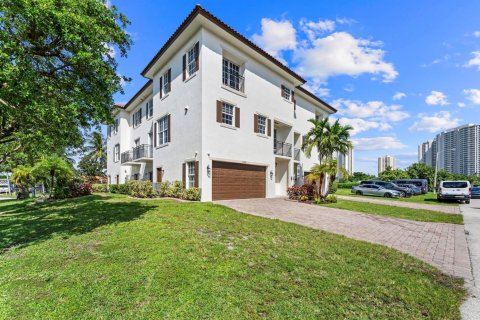 Villa ou maison à vendre à West Palm Beach, Floride: 3 chambres, 913.04 m2 № 2081777 - photo 7