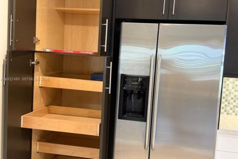 Condo in Boynton Beach, Florida, 3 bedrooms  № 2041066 - photo 8