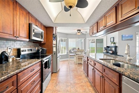 Villa ou maison à vendre à Spring Hill, Floride: 2 chambres, 149.76 m2 № 2297169 - photo 10