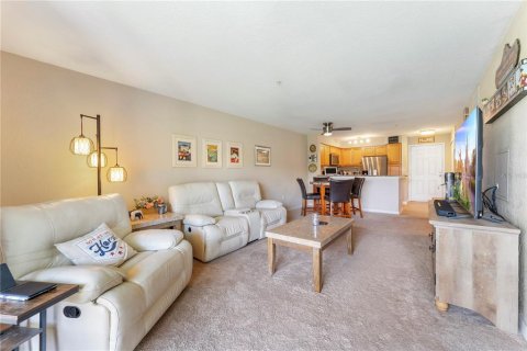 Condo in Orlando, Florida, 2 bedrooms  № 2096479 - photo 10