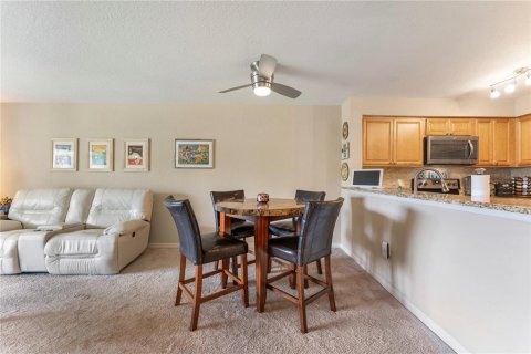 Condo in Orlando, Florida, 2 bedrooms  № 2096479 - photo 6