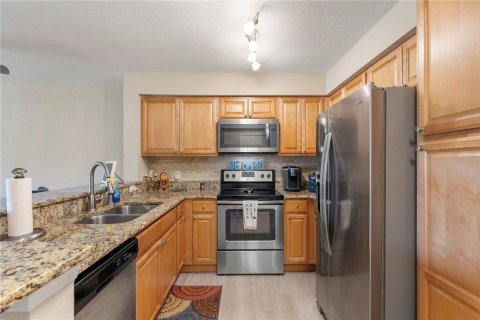 Condo in Orlando, Florida, 2 bedrooms  № 2096479 - photo 3