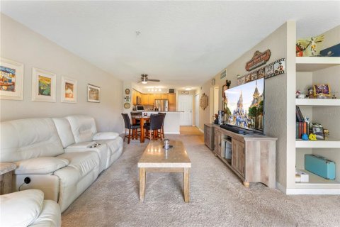 Condo in Orlando, Florida, 2 bedrooms  № 2096479 - photo 12