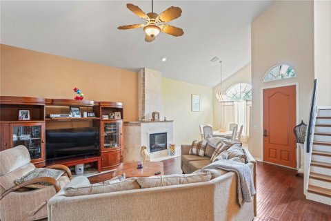 House in Tarpon Springs, Florida 4 bedrooms, 280.47 sq.m. № 1792779 - photo 8