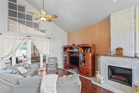 House in Tarpon Springs, Florida 4 bedrooms, 280.47 sq.m. № 1792779 - photo 6