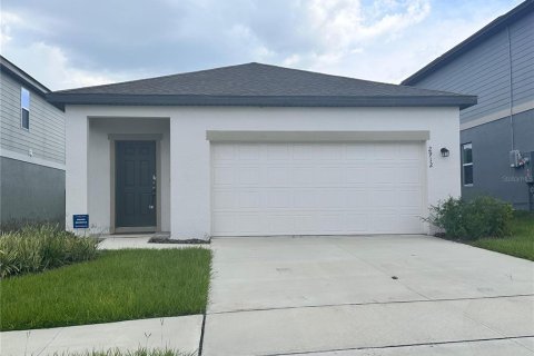 Casa en alquiler en Haines City, Florida, 3 dormitorios, 130.16 m2 № 1800190 - foto 1