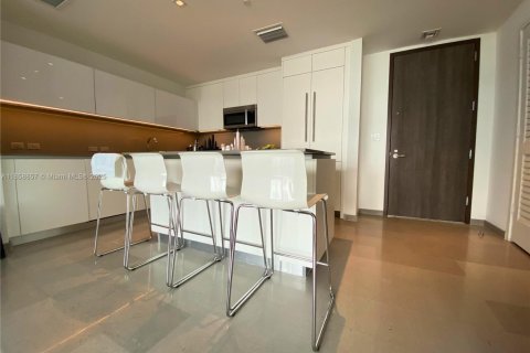 Condo in Miami, Florida, 1 bedroom  № 1888051 - photo 4