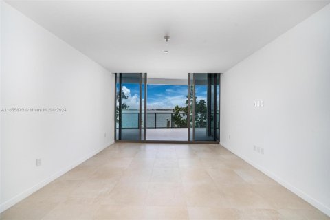 Condominio en venta en Bay Harbor Islands, Florida, 2 dormitorios, 175.49 m2 № 2034729 - foto 5