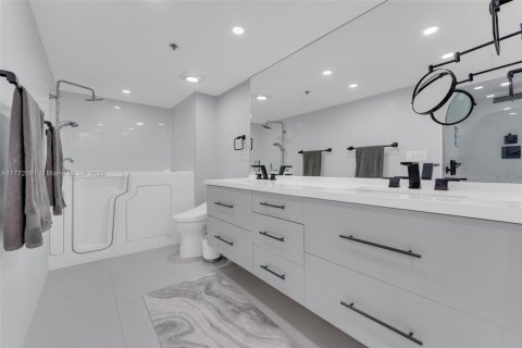 Copropriété à vendre à Hollywood, Floride: 3 chambres, 184.88 m2 № 1864859 - photo 30