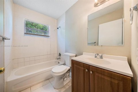 Casa en venta en Sunrise, Florida, 3 dormitorios, 99.03 m2 № 1945958 - foto 11