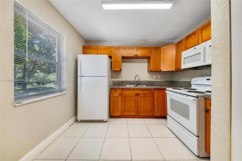Casa en venta en Sunrise, Florida, 3 dormitorios, 99.03 m2 № 1945958 - foto 5