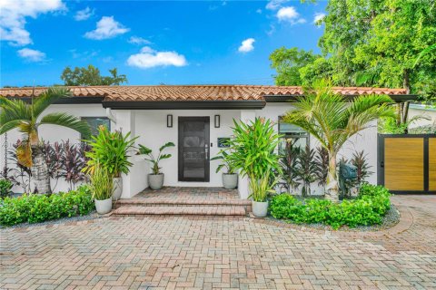 Villa ou maison à vendre à Miami Springs, Floride: 4 chambres, 224.54 m2 № 1949059 - photo 4