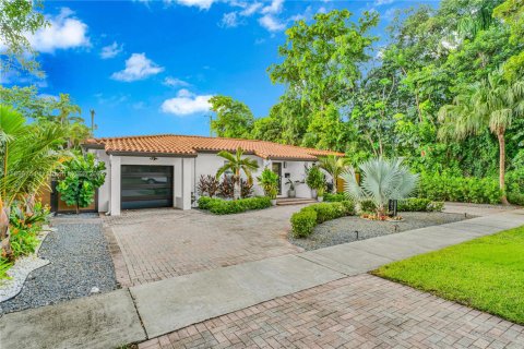 Villa ou maison à vendre à Miami Springs, Floride: 4 chambres, 224.54 m2 № 1949059 - photo 3