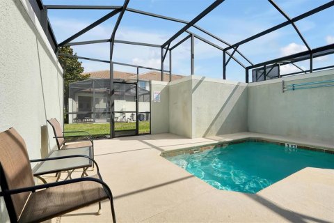 Touwnhouse à vendre à Kissimmee, Floride: 5 chambres, 197.7 m2 № 2407057 - photo 18