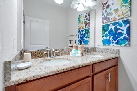 Touwnhouse à vendre à Kissimmee, Floride: 5 chambres, 197.7 m2 № 2407057 - photo 24