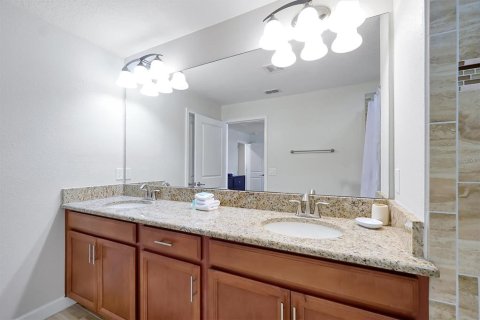 Touwnhouse à vendre à Kissimmee, Floride: 5 chambres, 197.7 m2 № 2407057 - photo 30