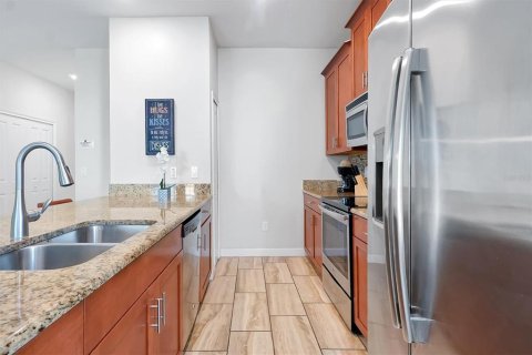 Touwnhouse à vendre à Kissimmee, Floride: 5 chambres, 197.7 m2 № 2407057 - photo 11