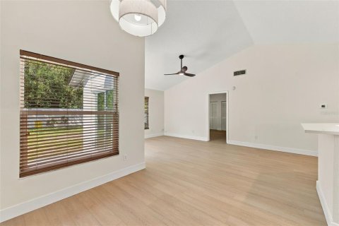 Villa ou maison à vendre à Tampa, Floride: 3 chambres, 105.26 m2 № 2429589 - photo 8