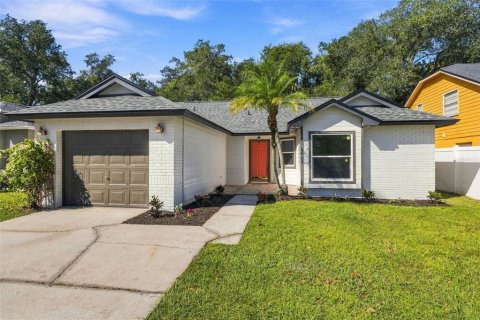 Villa ou maison à vendre à Tampa, Floride: 3 chambres, 105.26 m2 № 2429589 - photo 2