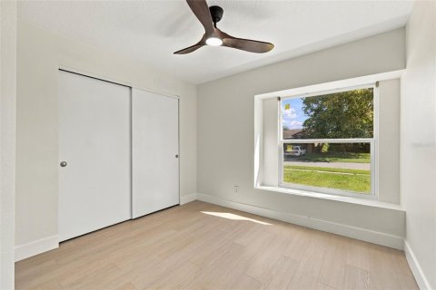Villa ou maison à vendre à Tampa, Floride: 3 chambres, 105.26 m2 № 2429589 - photo 18