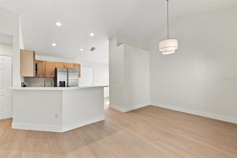 Villa ou maison à vendre à Tampa, Floride: 3 chambres, 105.26 m2 № 2429589 - photo 6