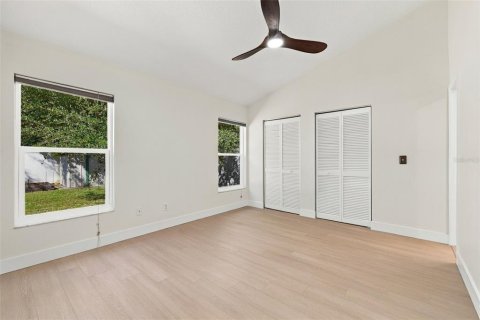 Villa ou maison à vendre à Tampa, Floride: 3 chambres, 105.26 m2 № 2429589 - photo 15
