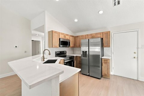 Villa ou maison à vendre à Tampa, Floride: 3 chambres, 105.26 m2 № 2429589 - photo 9