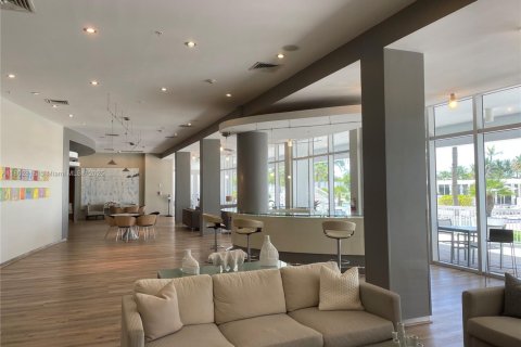 Copropriété à louer à Bal Harbour, Floride: 44.69 m2 № 1942874 - photo 10