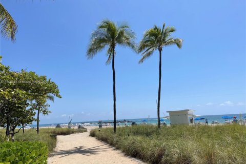 Copropriété à louer à Bal Harbour, Floride: 44.69 m2 № 1942874 - photo 18