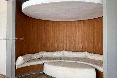 Copropriété à louer à Bal Harbour, Floride: 44.69 m2 № 1942874 - photo 12