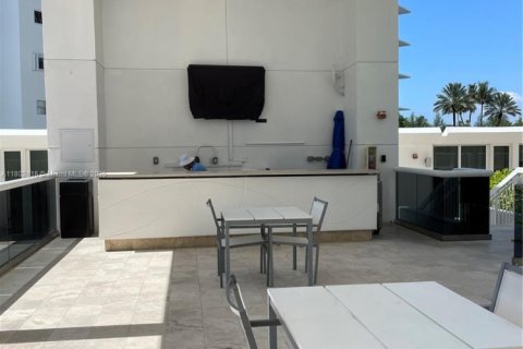 Copropriété à louer à Bal Harbour, Floride: 44.69 m2 № 1942874 - photo 14