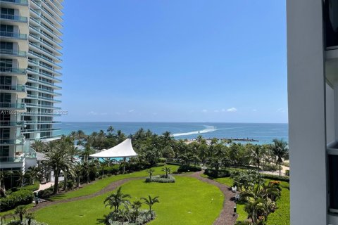 Copropriété à louer à Bal Harbour, Floride: 44.69 m2 № 1942874 - photo 1