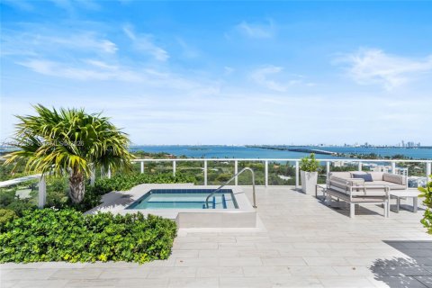 Condominio en venta en Miami, Florida, 1 dormitorio, 59.46 m2 № 2032938 - foto 16