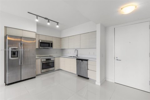 Condominio en venta en Miami, Florida, 1 dormitorio, 59.46 m2 № 2032938 - foto 8
