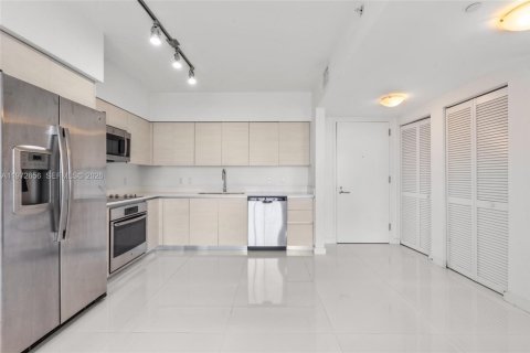 Condominio en venta en Miami, Florida, 1 dormitorio, 59.46 m2 № 2032938 - foto 7