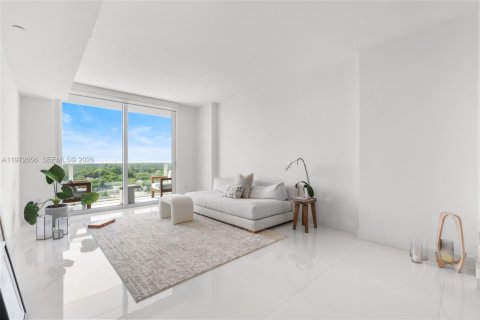 Condominio en Miami, Florida, 1 dormitorio № 2032938