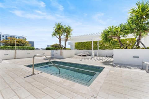 Condominio en venta en Miami, Florida, 1 dormitorio, 59.46 m2 № 2032938 - foto 20